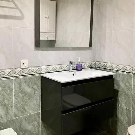 En Playa Del Arbeyal Gijón